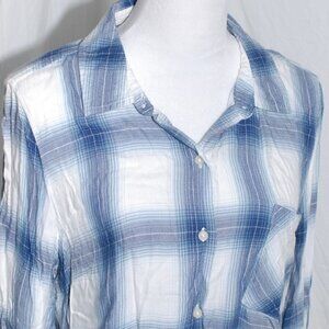 Tommy Hilfiger Womens Medium Plaid Roll Tab Sleeves Blue White 100% Rayon GUC